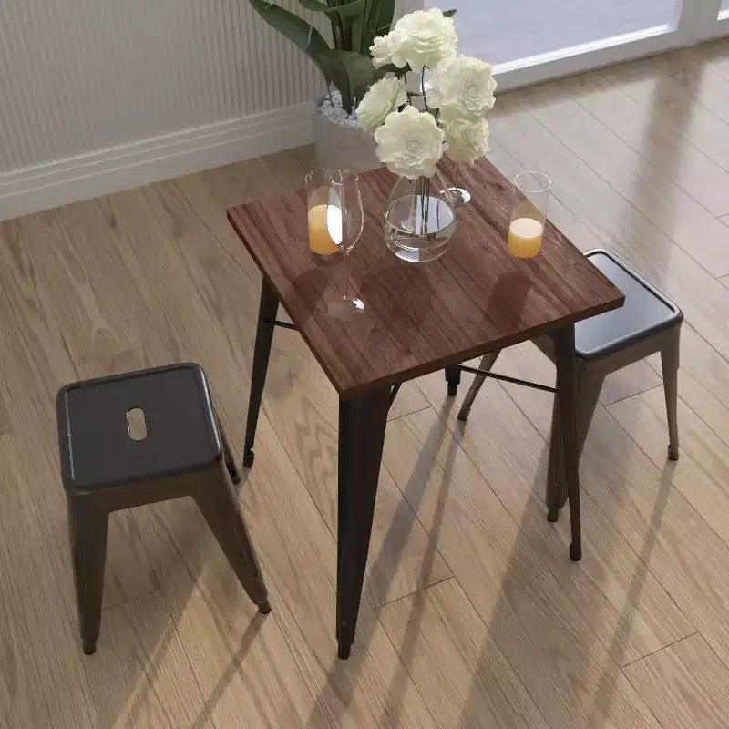Table d'intérieur contemporaine en acier de 23,5 po avec plateau carré en bois rustique