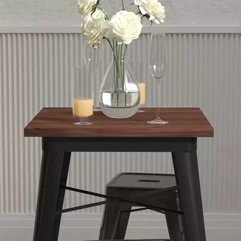 Table d'intérieur contemporaine en acier de 23,5 po avec plateau carré en bois rustique